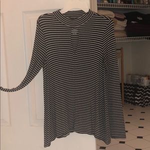 Cute slight turtle neck shirt!